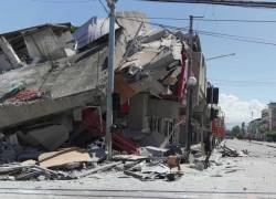 Varias construcciones del sur de Filipinas colapsaron a causa del sismo de magnitud 7,8.