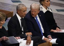 Fotografía de archivo del expresidente estadounidense Barack Obama y el presidente Donald Trump.