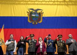 Embajadora de Ecuador en España, Wilma Andrade (centro), junto con autoridades en Madrid.
