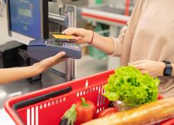 En 2022 el 49,8% del monto facturado en supermercados con tarjeta de crédito se pagó a plazo.