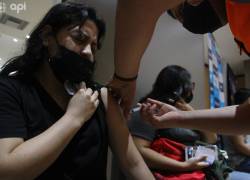 El Gobierno se ha comprometido a vacunar con dos dosis a nueve millones de personas hasta finales de agosto próximo.