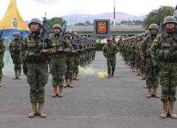 El Ejército ecuatoriano precisó que el acuartelamiento está dirigido a hombres y mujeres de entre 18 y 21 años, 11 meses y 30 días.