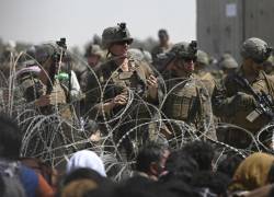 El Pentágono confirma una explosión fuera del aeropuerto de Kabul: hay víctimas