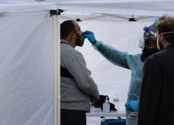 Extienden plazo para que ecuatorianos provenientes de EE.UU. no presenten prueba PCR en el embarque