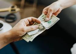 El Bono de Desarrollo Humano se otorga a familias en situación de pobreza o extrema pobreza.