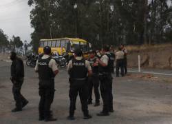 Bloqueo de vías por el paro Nacional convocado por la Conaie. Foto: API