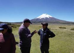 Frederic Desagneaux, embajador de Francia en Ecuador, visitó el área de conservación hídrica de Alto Pita donde se implementa el proyecto Quito Flow.