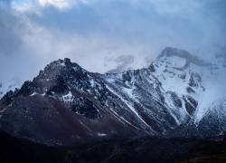 El volcán Chimborazo resiste a la deglaciación acelerada en Ecuador