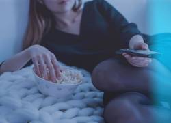 Ofrecen 2.500 dólares por ver 25 películas en 25 días