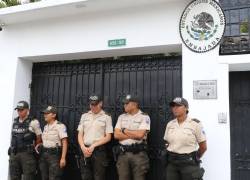 Quito, viernes 5 de marzo del 2024. Ambiente en los exteriores de la Embajada de México, luego de la desición de conceder asilo polí­tico al ex Presidente Jorge Glas, por parte del Gobierno de ese país.