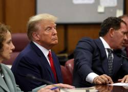 El expresidente Donald Trump comparece ante el Tribunal Penal de Nueva York para escuchar los cargos en su contra este 4 de abril de 2023.