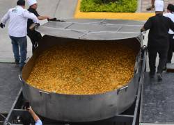 Portoviejo logró el récord Guinness por la preparación del Viche Más Grande Del Mundo.