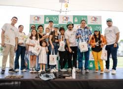 Ciudadanía participando en las actividades de Parque de la Paz.