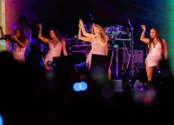 La cantante colombiana Shakira durante su primer concierto de su gira 'LMYNL World Tour' este sábado, en el Estadio Olímpico Atahualpa en Quito (Ecuador).