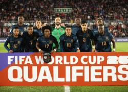 La formación de la selección de Ecuador previo al partido ante Paraguay por las eliminatorias a la Copa Mundial 2026 en Asunción (Paraguay).