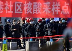 También se exige a los habitantes que no abandonen Xi'an si no es estrictamente necesario.