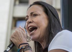 La opositora venezolana María Corina Machado participa en una manifestación con motivo del 66 aniversario del derrocamiento de la dictadura de Marcos Pérez Jiménez (1953-1958), el 23 de enero de 2024, en Caracas.