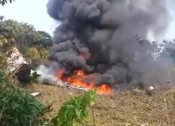 Captura de video tomada de rastreo de redes que muestra el accidente de un avión este lunes, en Putumayo (Nariño).