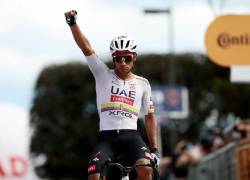 Jhonatan Narváez atacó a 10 km de la meta y así saborear un nuevo triunfo en la Corsa Rosa.