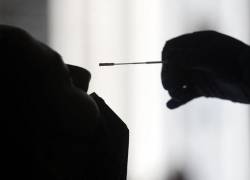 Científicos chinos presentan nuevo test anticovid ultrarrápido y preciso como una PCR