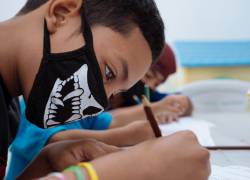 Unicef pide reabrir escuelas lo más pronto posible.