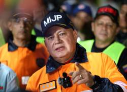 El ministro del Interior, Diosdado Cabello, denunció este lunes un plan de ataques contra embajadas.