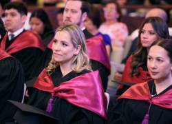 Expertos indican que al realizar una maestría se efectúa una profundización en el desarrollo teórico, tecnológico o profesional. Son varias las ventajas que adquiere el maestrante en distintos aspectos.