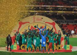 La Selección de Senegal celebra el título de la Copa Africana.