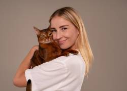 Día de Abrazar a tu Gato 2025: cómo hacerlo bien y cuándo evitarlo