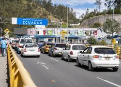 El puente internacional Rumichaca es el principal cruce fronterizo formal entre Colombia y Ecuador, en la provincia de Carchi. La frontera norte tiene una longitud terrestre de más de 580 kilómetros.