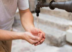 Interagua recomendó a los usuarios tomar precauciones y abastecerse del recurso con anticipación.