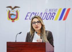 Carolina Jaramillo, vocera de Carondelet, hace anuncios desde de Quito.