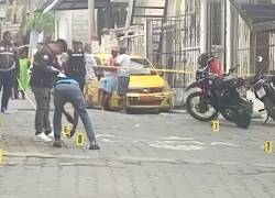 En el sitio, los agentes investigativos encontraron 47 indicios balísticos. Foto: Facebook Diario Lucero de Esmeraldas.