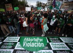 Archivo. Manifestantes se congregan el Quito para reclamar el derecho al aborto.