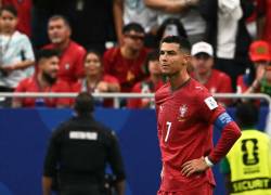 Cristiano Ronaldo reacciona tras el empate de su selección Portugal ante la República Democrática del Congo.