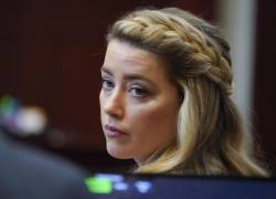 Amber Heard durante el juicio por difamación de seis semanas contra Johnny Depp.