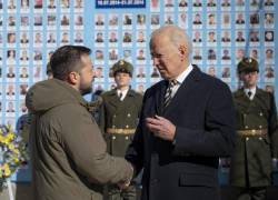 El presidente de Ucrania, Volodímir Zelenski, se reunión con su homólogo estadounidense Joe Biden en Kiev.
