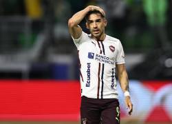Lisandro Alzugaray de LDU Quito reacciona este jueves, en el partido de vuelta por la semifinal de la Copa Libertadores entre Palmeiras y LDU Quito en el estadio Allianz Parque, en Sao Paulo.