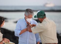 La ceremonia se llevó a cabo en la playa La Estación, de la Isla Santa Cruz – Galápagos.