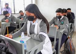 Imagen referencial. El Ministerio de Educación aumentó la cifra de planteles que deben acogerse a clases a distancia.