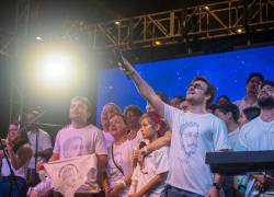 Familiares, amigos y admiradores recordaron el legado musical de Aire del Golfo en concierto homenaje.