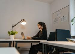 Gobierno apunta a crear la 'jornada irregular', para que empleadores y trabajadores redistribuyan 40 horas