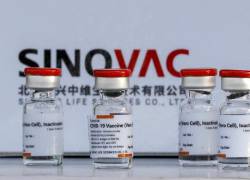 China ha autorizado el uso de emergencia de CoronaVac, la vacuna para la covid fabricada por la firma Sinovac.