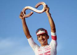 Richard Carapaz logra importante posición en el Giro de Italia.