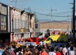 Trece personas fallecieron este domingo en el incendio del local de ocio de Murcia Fonda Milagros, que se extendió a las discoteca anexa Teatre y de ésta a la llamada Golden, frecuentada por la comunidad latina.