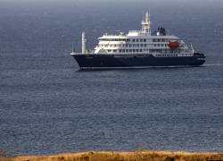 Dos muertos y varios enfermos por brote de hantavirus en crucero que zarpó de Argentina