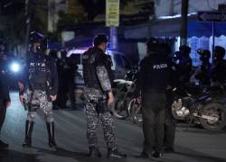 Policía y Fuerzas Armadas ejecutando recorridos por el toque de queda.