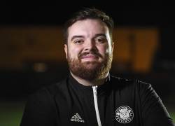 El youtuber, streamer, empresario de e-sports y presidente del equipo Porcinos FC, Ibai Llanos Garatea, posa para un retrato.