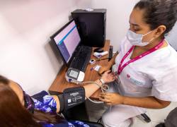 La empresa Gomedic realizó una campaña de prevención de la hipertensión, a través de la toma de presión arterial a las personas que asistieron a sus instalaciones.