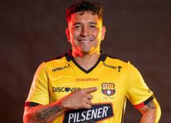 El lateral izquierdo, de 33 años, fue acribillado a plena luz del día dentro de una carnicería en el norte de Guayaquil.